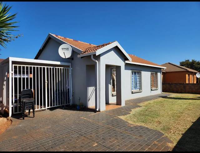 3 BEDROOM HOUSE FOR SALE IN THE ORCHARDS